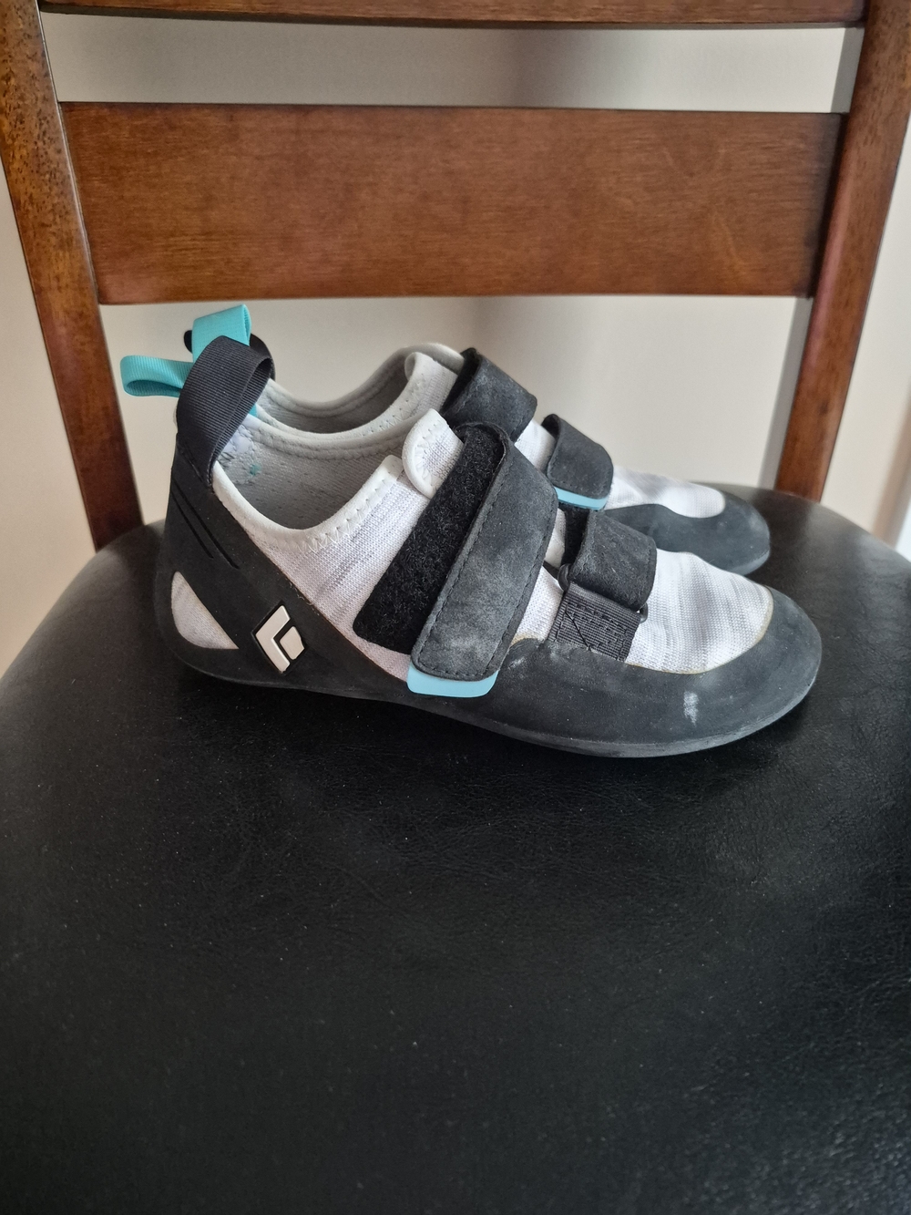 Black and White Womens Climbing Shoes with Teal Accents - Black Diamond Sz 6.5